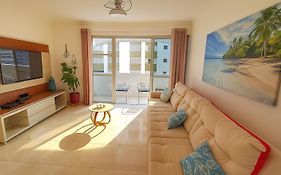 Ap Moderno - Praia das Pitangueiras - Beach Host